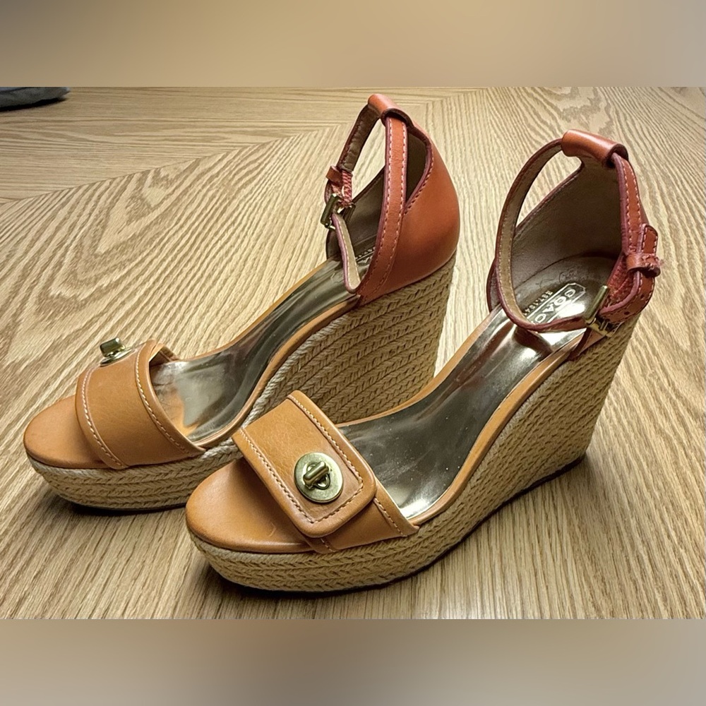 Coach Glinda Two Tone Espadrille Platform Sandal.